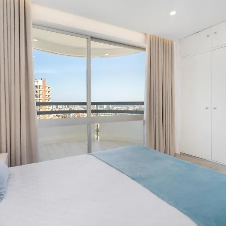 Apartment Da Rocha,1605 Torre Verde, Charming Apartment, Sea View, By Ig